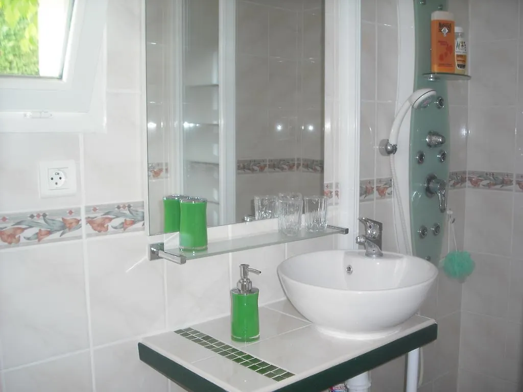 Les Tilleuls B&B Orange  Bed & Breakfast