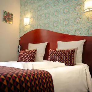 https://hotel-les-commercants.hotels-rhonealpes.com